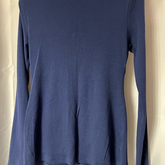 Victoria’s Secret deep v long sleeved tshirt size m - Picture 2 of 4